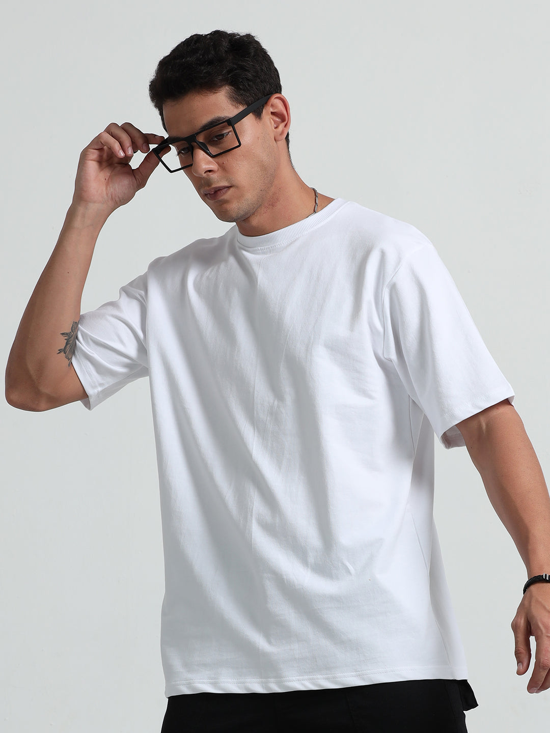 Pure White Oversized T-Shirt – Comfort Designed for Movement